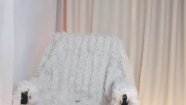 Snapshot of Vessi-babe chatting on December 14, 2025, 1:16 pm Vessi-babe online show from December 14, 2025, 1:16 pm