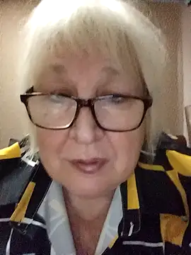 Alexia64231 online show from November 10, 2025, 10:47 am