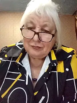 Alexia64231 online show from November 12, 2025, 3:18 am