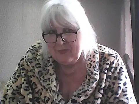 Snapshot of Alexia64231 chatting on March 1, 2026, 7:10 am Alexia64231 online show from March 1, 2026, 7:10 am