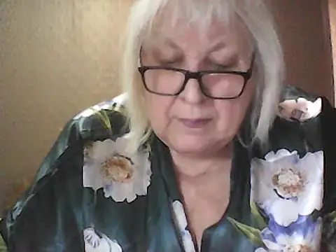 Snapshot of Alexia64231 chatting on March 10, 2026, 4:28 am Alexia64231 online show from March 10, 2026, 4:28 am