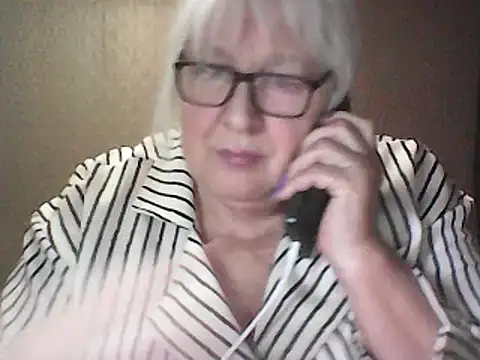 Snapshot of Alexia64231 chatting on March 10, 2026, 4:34 pm Alexia64231 online show from March 10, 2026, 4:34 pm