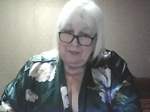 Snapshot of Alexia64231 chatting on March 15, 2026, 9:21 pm Alexia64231 online show from March 15, 2026, 9:21 pm