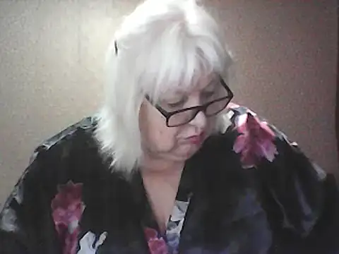 Snapshot of Alexia64231 chatting on March 27, 2026, 3:56 am Alexia64231 online show from March 27, 2026, 3:56 am