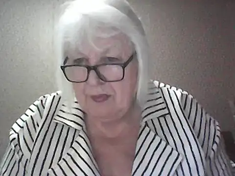 Snapshot of Alexia64231 chatting on April 1, 2026, 2:56 am Alexia64231 online show from April 1, 2026, 2:56 am