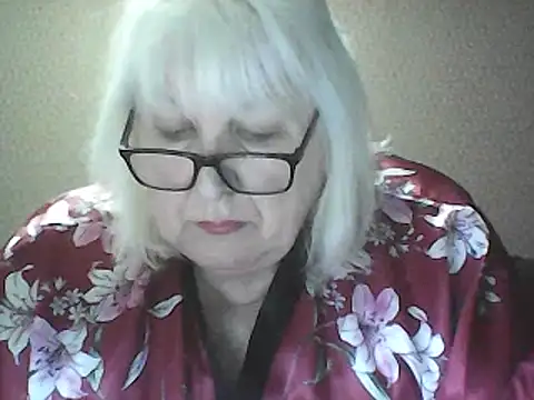 Snapshot of Alexia64231 chatting on April 14, 2026, 2:56 pm Alexia64231 online show from April 14, 2026, 2:56 pm