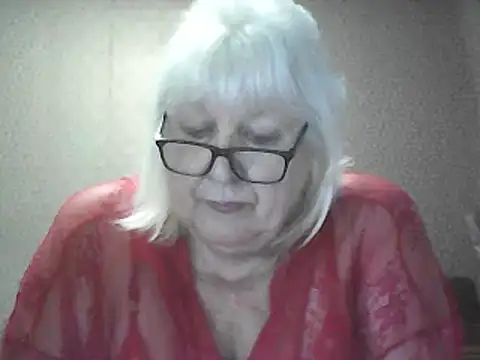 Snapshot of Alexia64231 chatting on April 18, 2026, 1:37 pm Alexia64231 online show from April 18, 2026, 1:37 pm