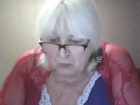 Snapshot of Alexia64231 chatting on May 10, 2026, 2:44 pm Alexia64231 online show from May 10, 2026, 2:44 pm