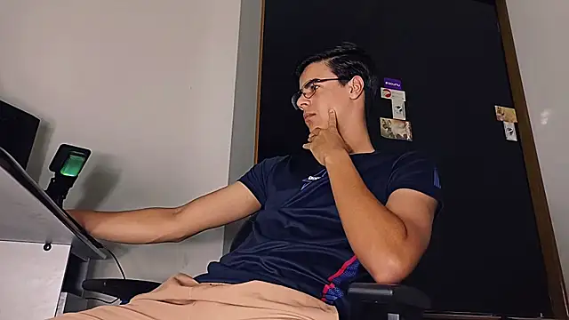 ThbxToyou online show from October 26, 2025, 10:04 pm