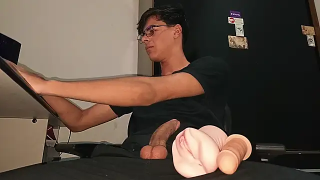 ThbxToyou online show from November 10, 2025, 9:14 pm