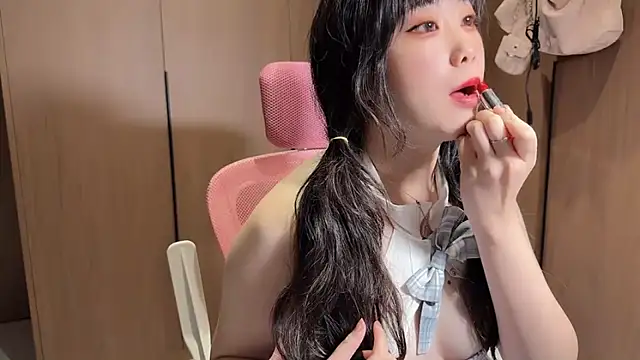 Lilium-520 online show from November 23, 2025, 11:54 am