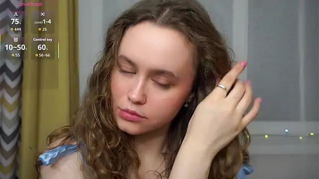 Snapshot of SusannaScholler chatting on February 10, 2026, 9:52 pm SusannaScholler online show from February 10, 2026, 9:52 pm