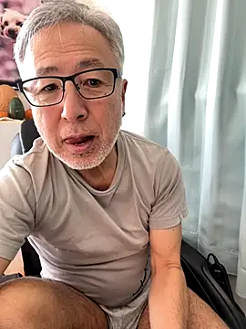 gholly2007 online show from November 7, 2025, 1:16 am