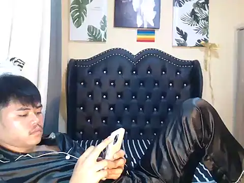 hot emman online show from March 27, 2026, 10:31 pm