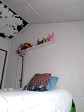 oxxy jean online show from February 24, 2026, 12:47 pm