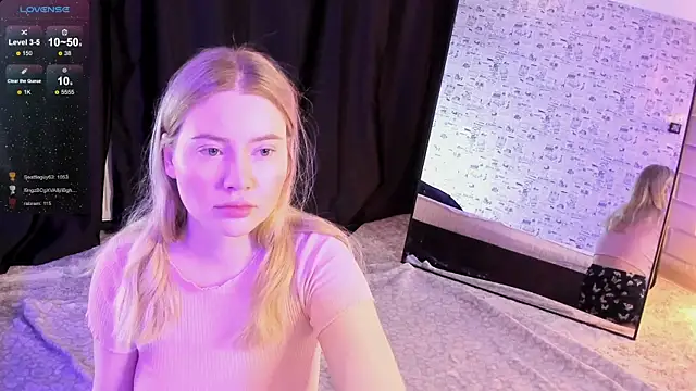 Lillie Berry online show from November 16, 2025, 4:29 am