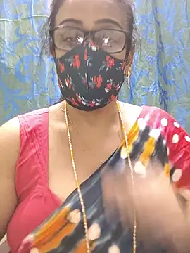 Snapshot of sweet-lotus chatting on July 1, 2026, 5:02 pm sweet-lotus online show from July 1, 2026, 5:02 pm