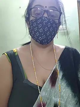 Snapshot of sweet-lotus chatting on July 6, 2026, 5:26 am sweet-lotus online show from July 6, 2026, 5:26 am