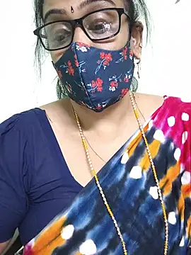Snapshot of sweet-lotus chatting on July 27, 2026, 5:58 am sweet-lotus online show from July 27, 2026, 5:58 am