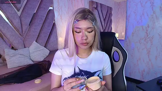 redd pandaa online show from April 11, 2026, 4:06 am