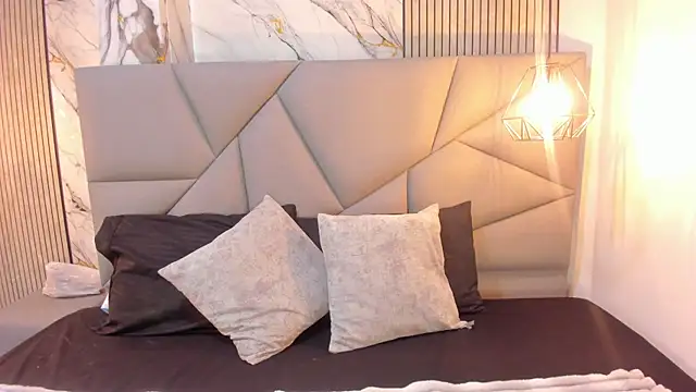 Tatihornyy online show from April 8, 2026, 11:32 am