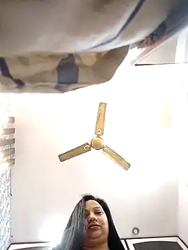 Snapshot of Cute-Janvi20 chatting on November 13, 2025, 6:18 pm Cute-Janvi20 online show from November 13, 2025, 6:18 pm