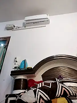 Snapshot of Cute-Janvi20 chatting on December 19, 2025, 6:20 am Cute-Janvi20 online show from December 19, 2025, 6:20 am