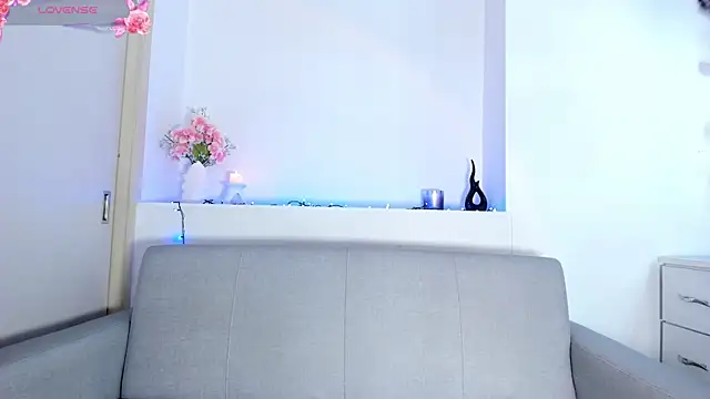 Alykass online show from November 18, 2025, 2:21 pm