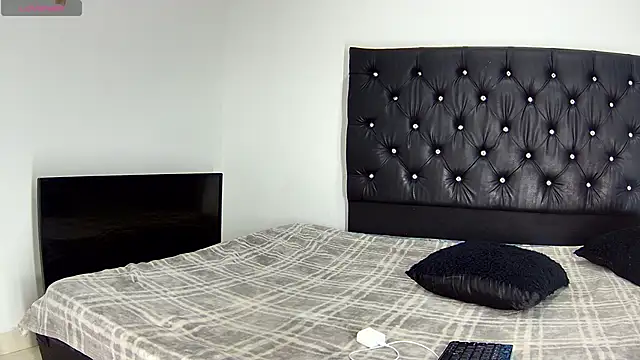 Snapshot of shantall_ebony1 chatting on September 12, 2025, 9:31 am shantall ebony1 online show from September 12, 2025, 9:31 am