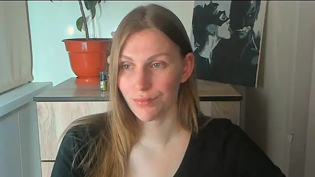 Snapshot of JuliaMuuun chatting on April 2, 2026, 9:34 pm JuliaMuuun online show from April 2, 2026, 9:34 pm