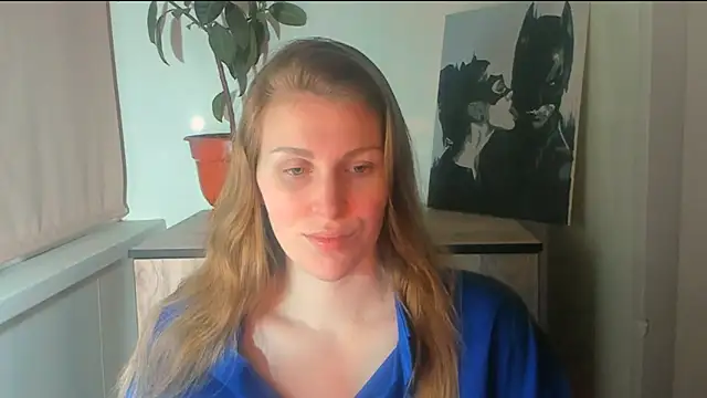Snapshot of JuliaMuuun chatting on April 5, 2026, 10:40 pm JuliaMuuun online show from April 5, 2026, 10:40 pm