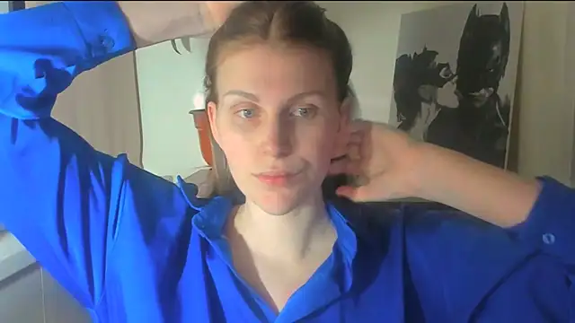 Snapshot of JuliaMuuun chatting on April 7, 2026, 7:47 pm JuliaMuuun online show from April 7, 2026, 7:47 pm