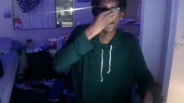 Snapshot of Moyo228 chatting on February 2, 2026, 1:43 pm Moyo228 online show from February 2, 2026, 1:43 pm
