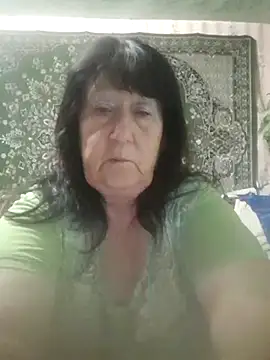 CrystalLime6411 online show from September 16, 2025, 6:14 am