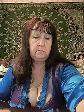 CrystalLime6411 online show from May 14, 2026, 9:38 am