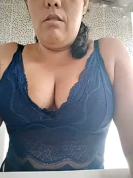 Snapshot of Bellapotencia1985 chatting on October 31, 2025, 10:38 am Bellapotencia1985 online show from October 31, 2025, 10:38 am