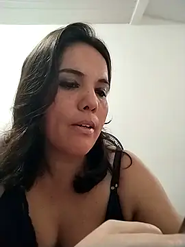 Snapshot of Bellapotencia1985 chatting on November 20, 2025, 9:53 am Bellapotencia1985 online show from November 20, 2025, 9:53 am