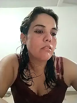 Bellapotencia1985 online show from February 16, 2026, 10:22 am