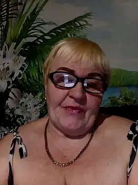 VioletSweet5566 online show from December 16, 2025, 8:47 pm