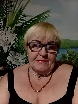 VioletSweet5566 online show from January 13, 2026, 8:36 pm