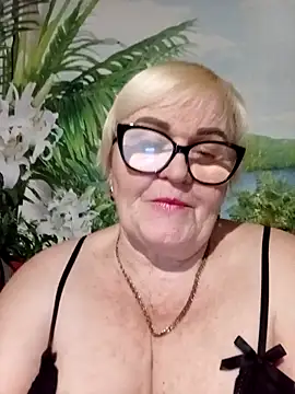 VioletSweet5566 online show from March 19, 2026, 5:50 pm