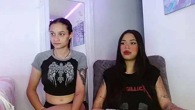 reina reina online show from February 23, 2026, 1:36 am