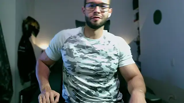 jacobmuscle4u online show from September 17, 2025, 11:28 pm