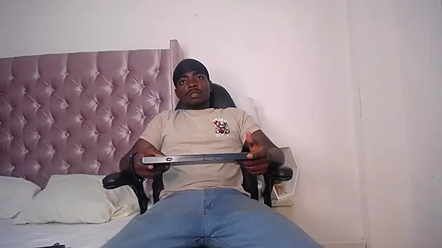 Hiper Hard online show from October 18, 2025, 11:49 pm