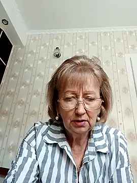 AlikaSwan5821 online show from October 23, 2025, 11:53 am