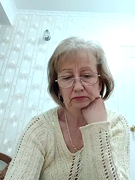 AlikaSwan5821 online show from October 25, 2025, 6:46 pm