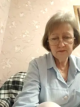 AlikaSwan5821 online show from February 13, 2026, 4:47 pm