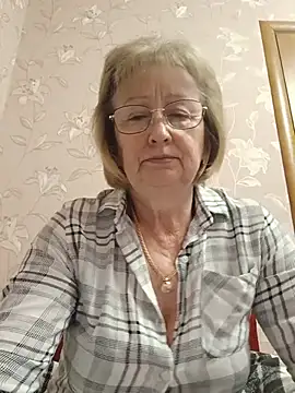 Snapshot of AlikaSwan5821 chatting on June 6, 2026, 12:43 pm AlikaSwan5821 online show from June 6, 2026, 12:43 pm