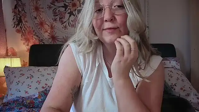 Snapshot of Daisyxoxo_ chatting on June 13, 2026, 9:07 am Daisyxoxo online show from June 13, 2026, 9:07 am