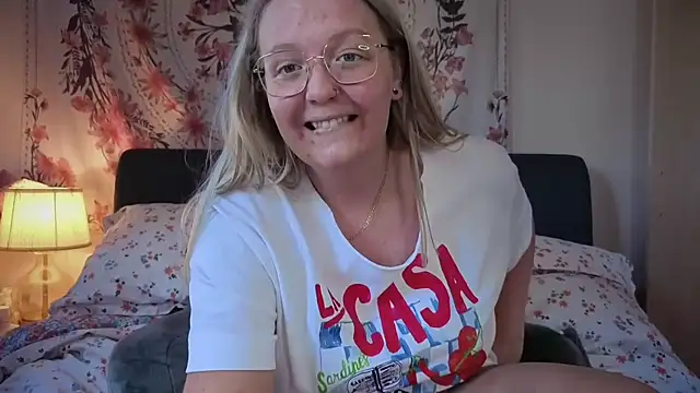 Snapshot of Daisyxoxo_ chatting on June 25, 2026, 8:52 am Daisyxoxo online show from June 25, 2026, 8:52 am
